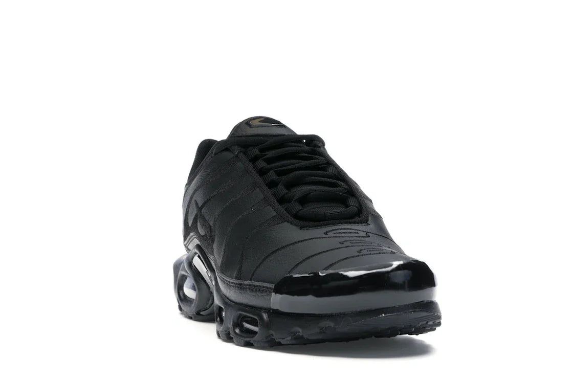 Nike Air Max Plus Triple Black Leather