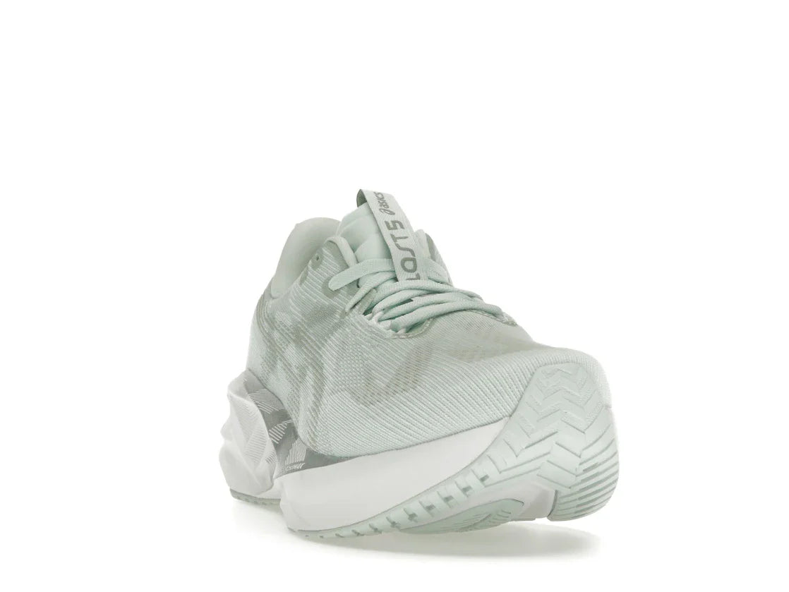 ASICS Novablast 5 Pure Aqua Seal Grau