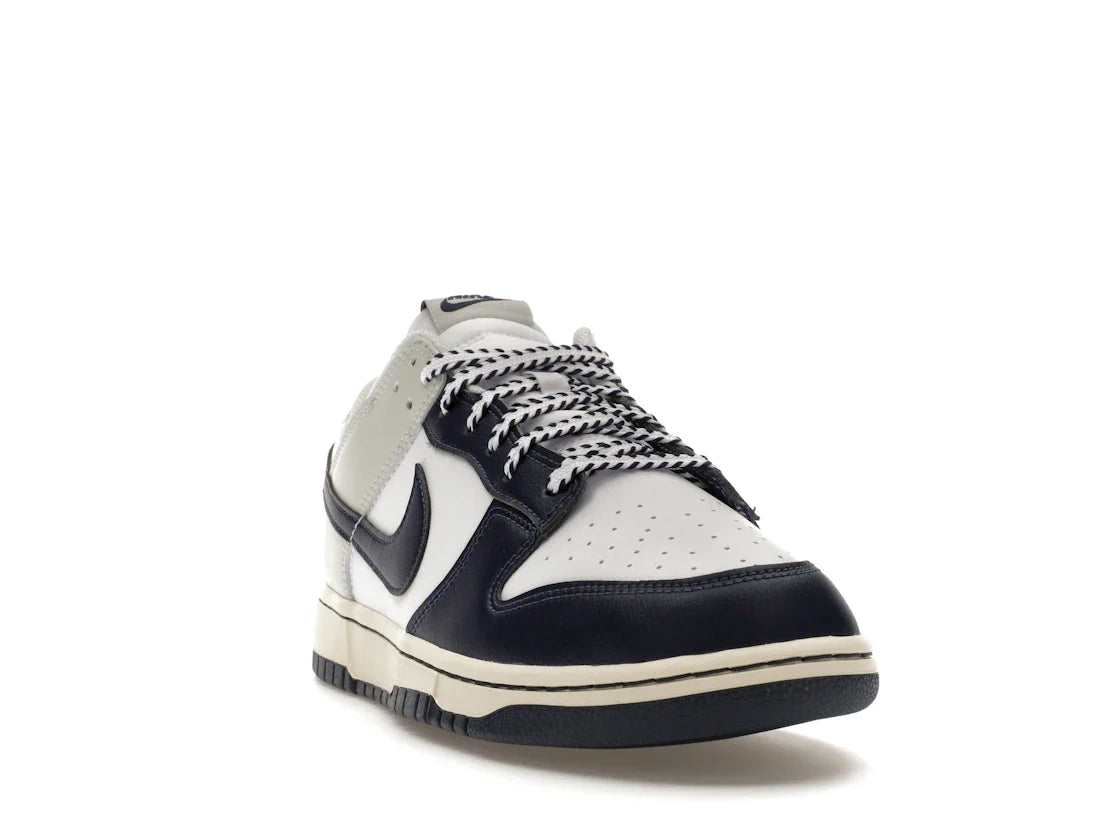 Nike Dunk Low New York Yankees