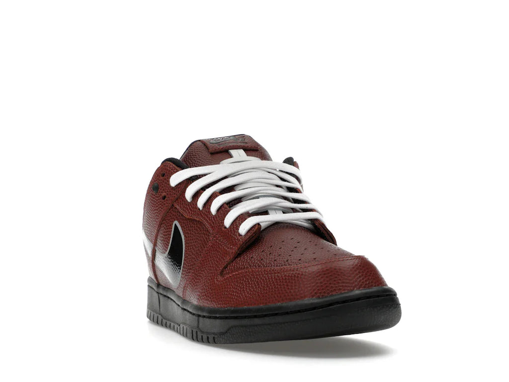 Nike SB Dunk Low Limousine Skateboards