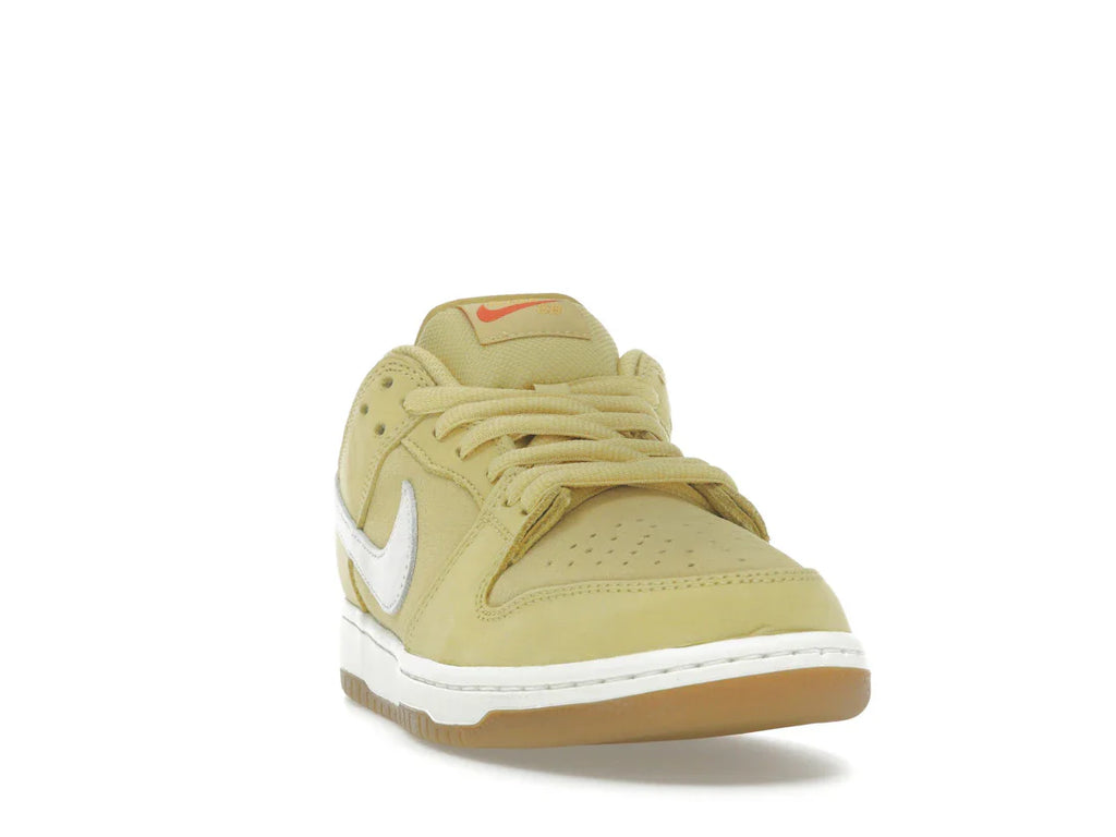 Nike SB Dunk Low Saturn Gold