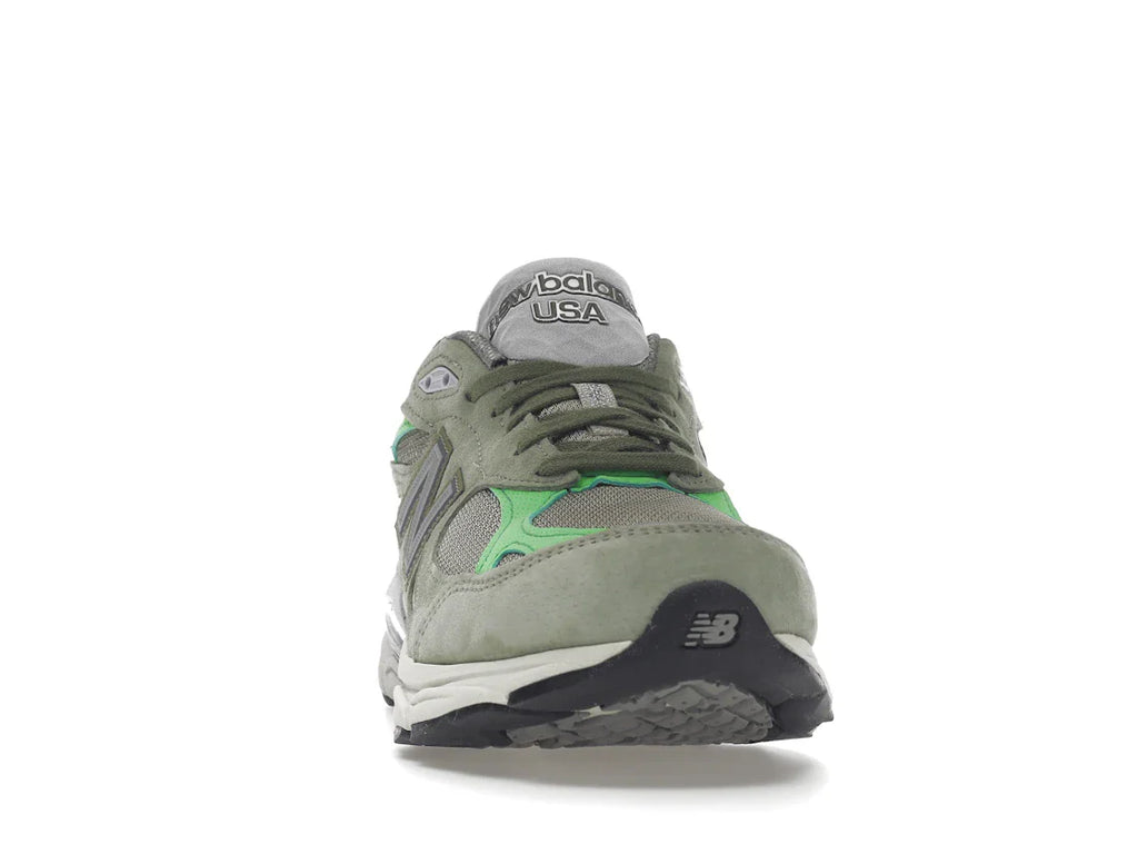 New Balance 990v3 MiUSA Patta Keep Your Family Close