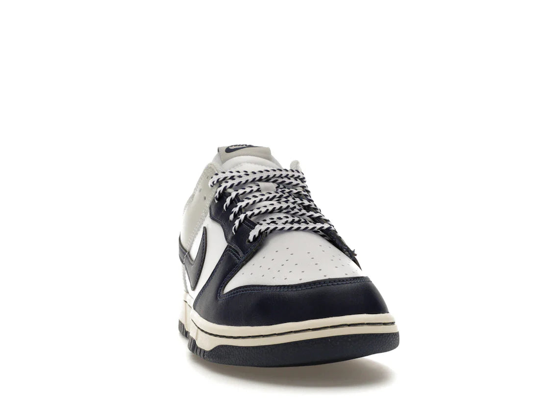Nike Dunk Low New York Yankees