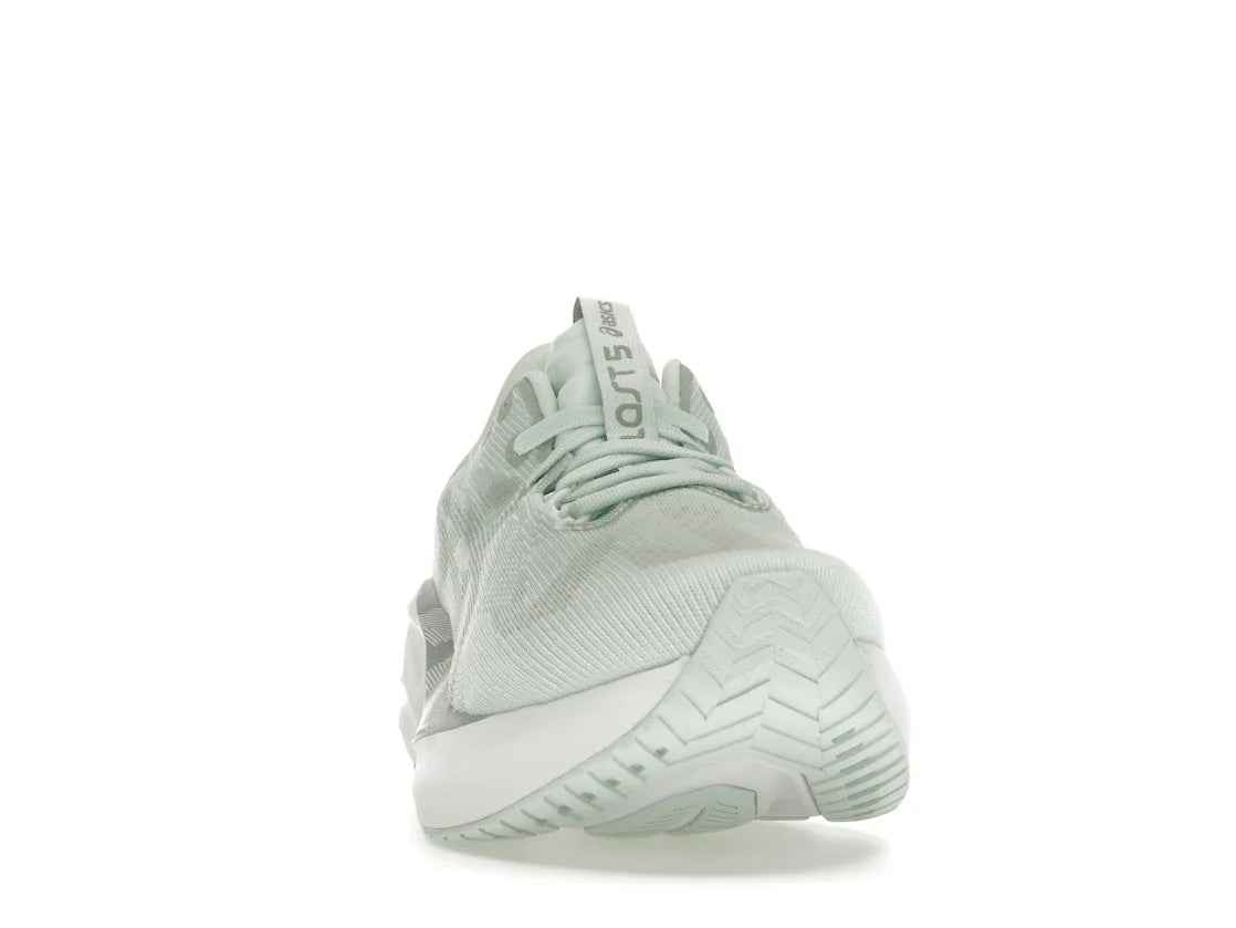 ASICS Novablast 5 Pure Aqua Seal Grau