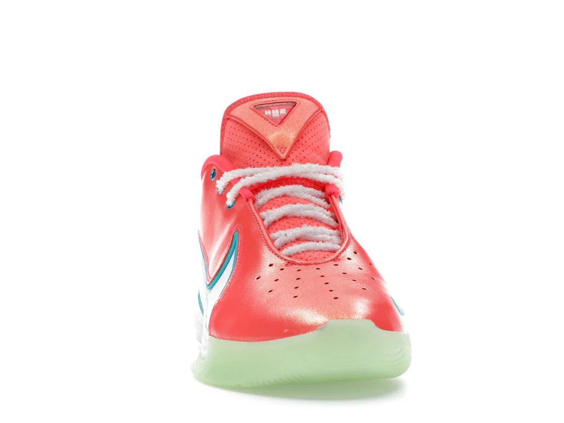 Nike LeBron 22 Weihnachten
