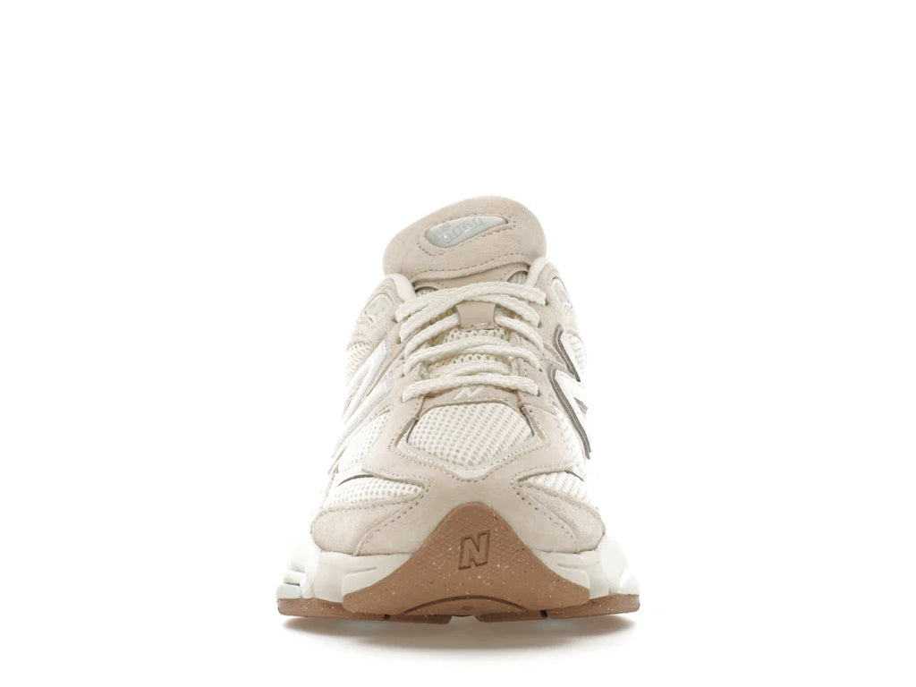 New Balance 9060 Bisque Mattiertes Glas