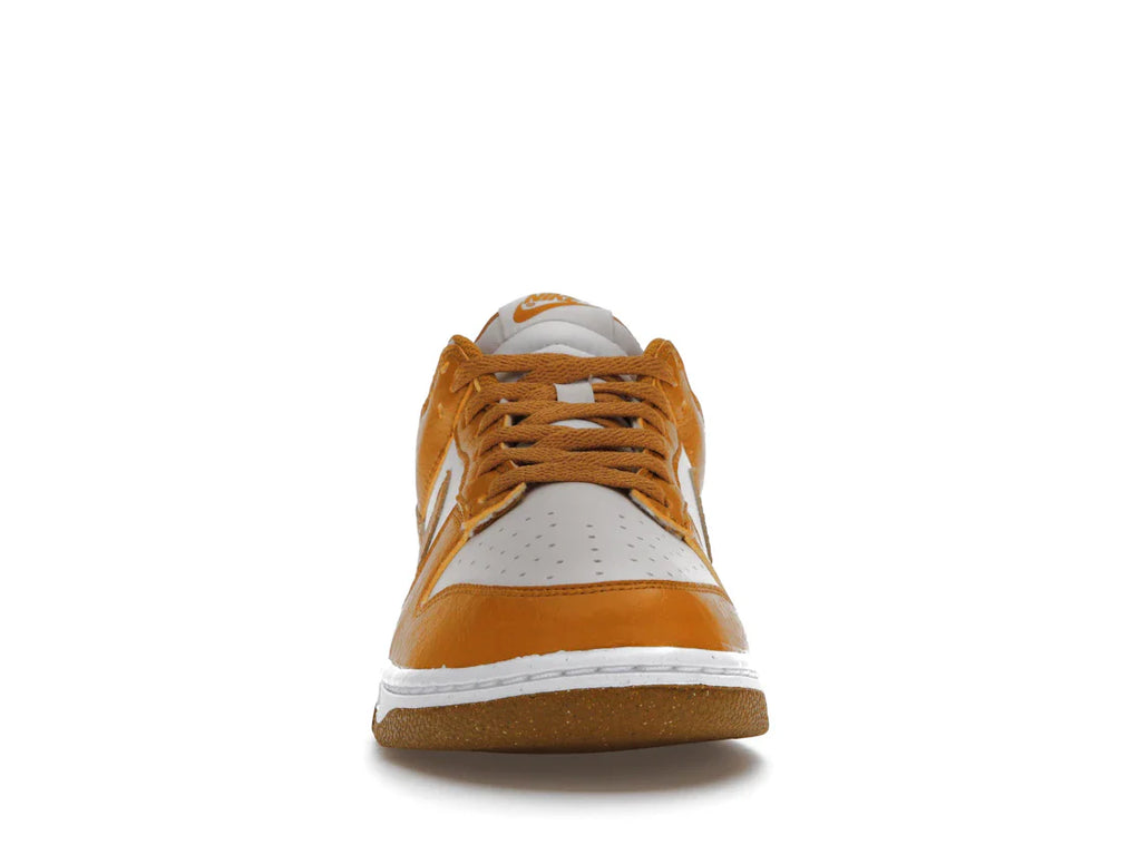 Nike Dunk Low Next Nature Phantom Gold Suede (Damen)