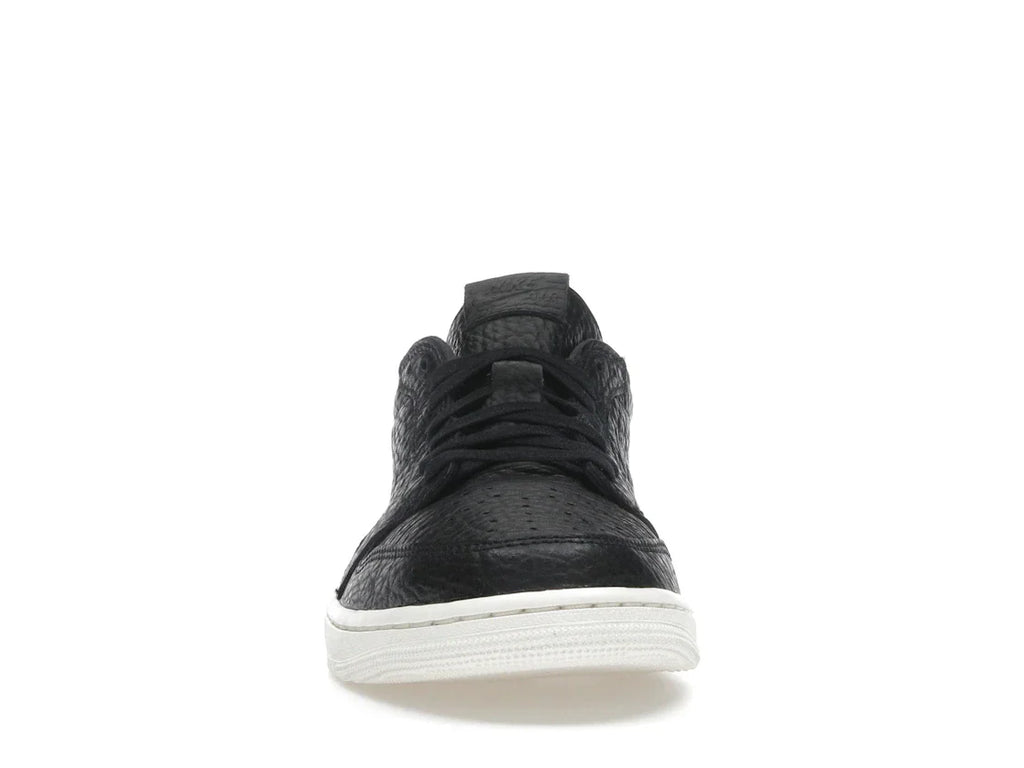 Jordan 1 Retro Low Swooshless Schwarz (2025)