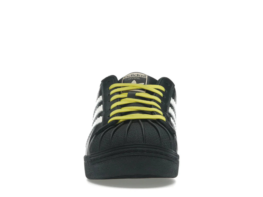 adidas Superstar 92 von Pharrell, Schwarz/Weiß