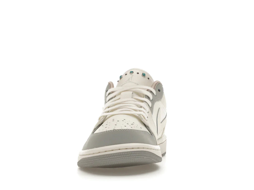 Jordan 1 Low Sail Soft Pearl (Damen)