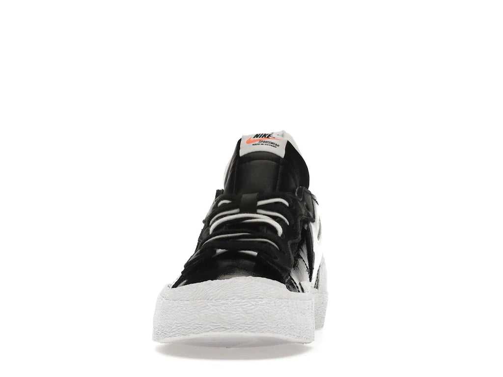 Nike Blazer Low Sacai Schwarzes Lackleder