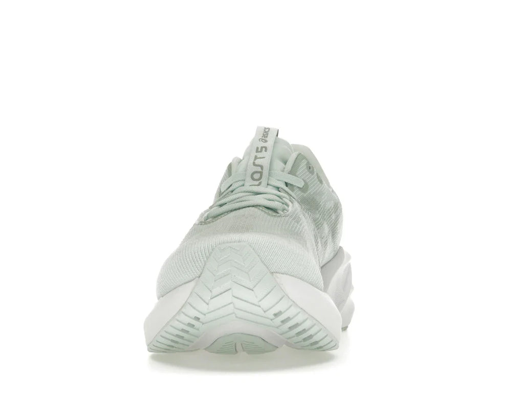 ASICS Novablast 5 Pure Aqua Seal Grau