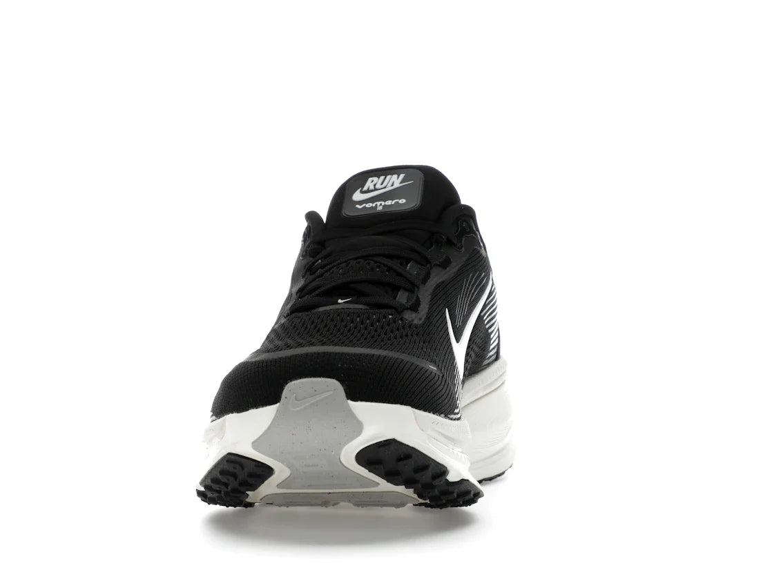 Nike Vomero 18 Schwarz, Kokosmilch, Hellgrau, Weiß