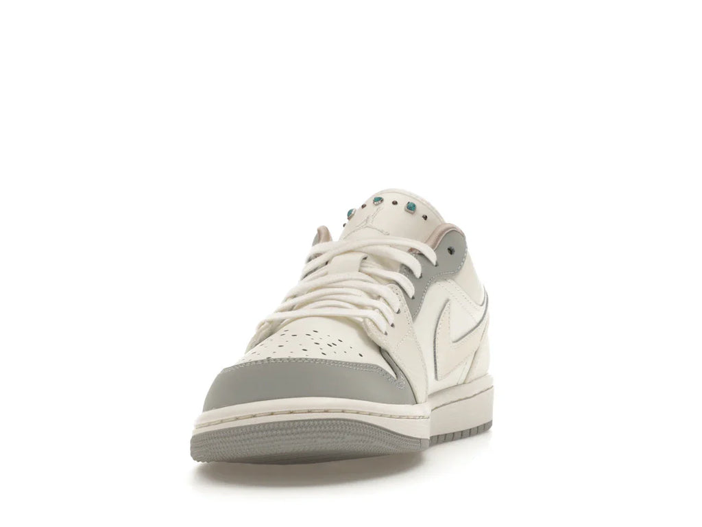 Jordan 1 Low Sail Soft Pearl (Damen)