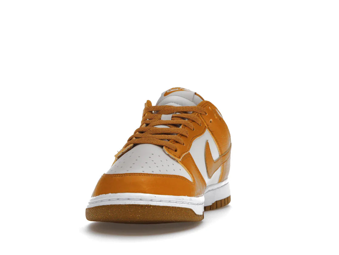 Nike Dunk Low Next Nature Phantom Gold Suede (Damen)