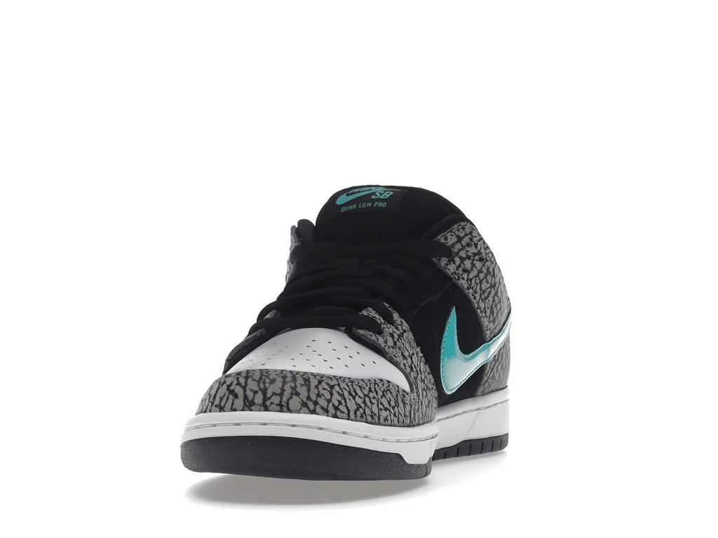 Nike SB Dunk Low atmos Elephant