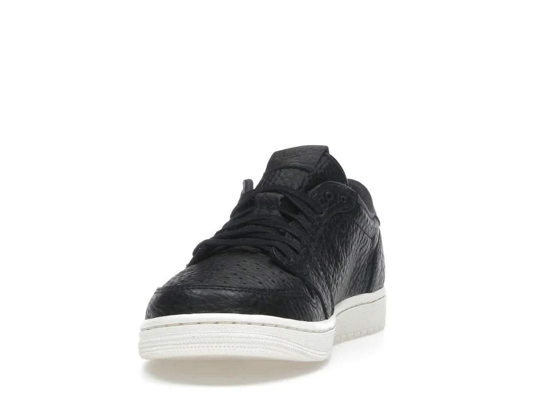 Jordan 1 Retro Low Swooshless Schwarz (2025)