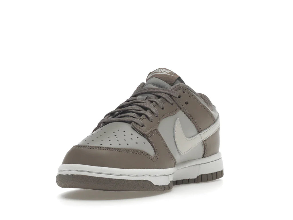 Nike Dunk Low Bone Beige (Damen)
