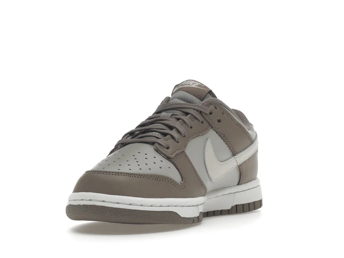 Nike Dunk Low Bone Beige (Damen)