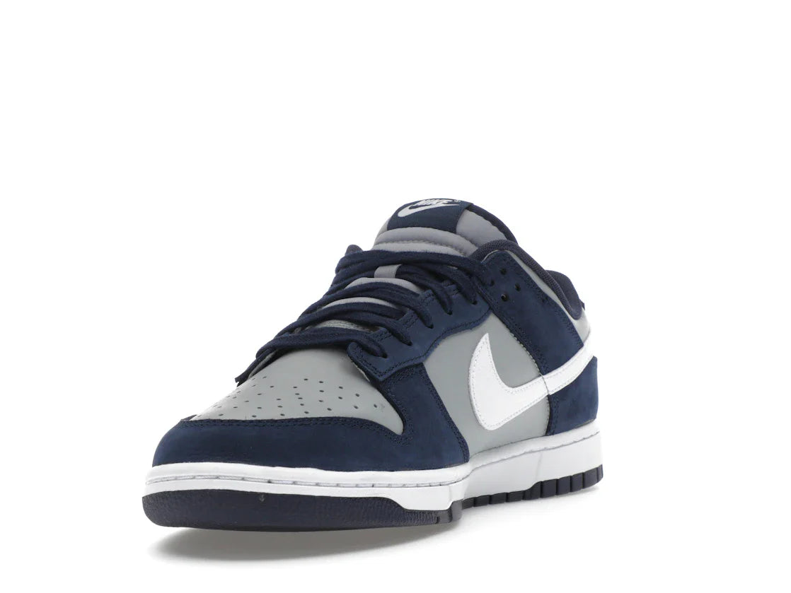 Nike Dunk Low Georgetown Wildleder