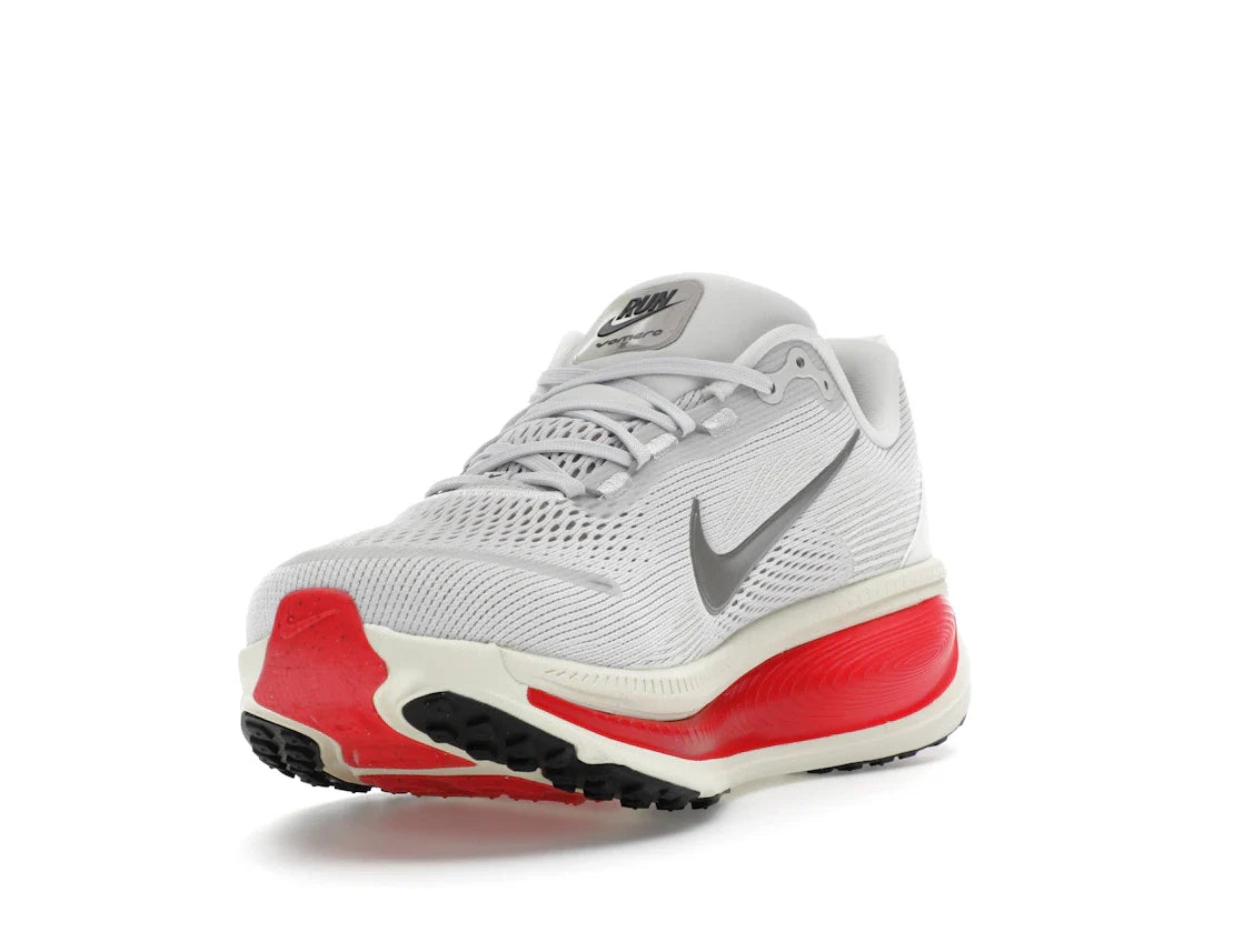 Nike Vomero 18 Platinum Tint Siren Red Light Smoke Gray Metallic Pewter