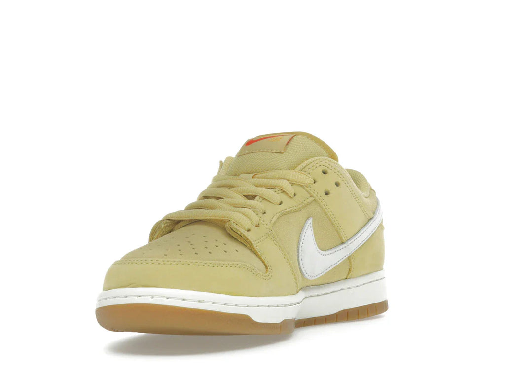 Nike SB Dunk Low Saturn Gold