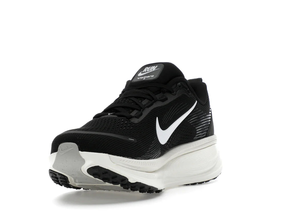 Nike Vomero 18 Schwarz, Kokosmilch, Hellgrau, Weiß