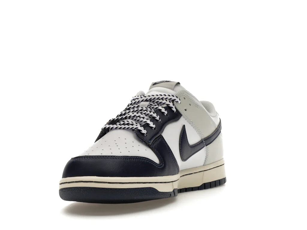 Nike Dunk Low New York Yankees
