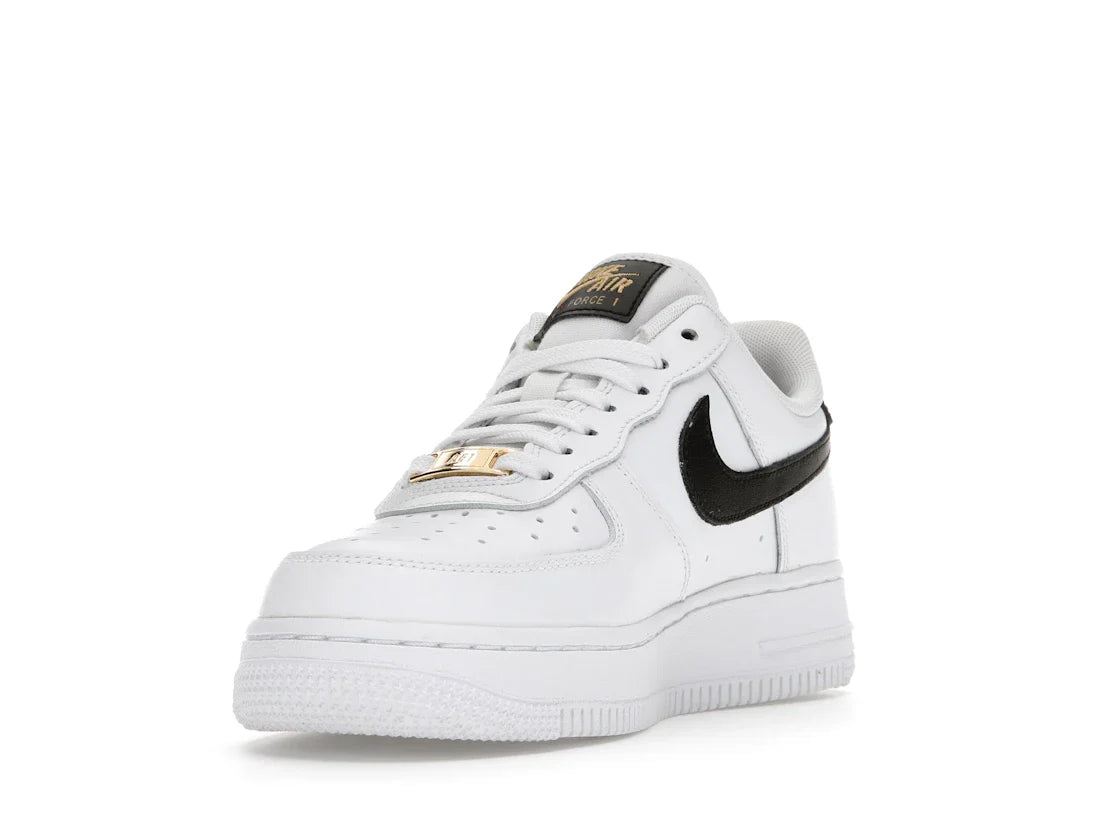 Nike Air Force 1 Low '07 Essential Weiß Schwarz Gold Mini Swoosh (Damen)