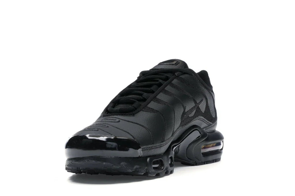 Nike Air Max Plus Triple Black Leather