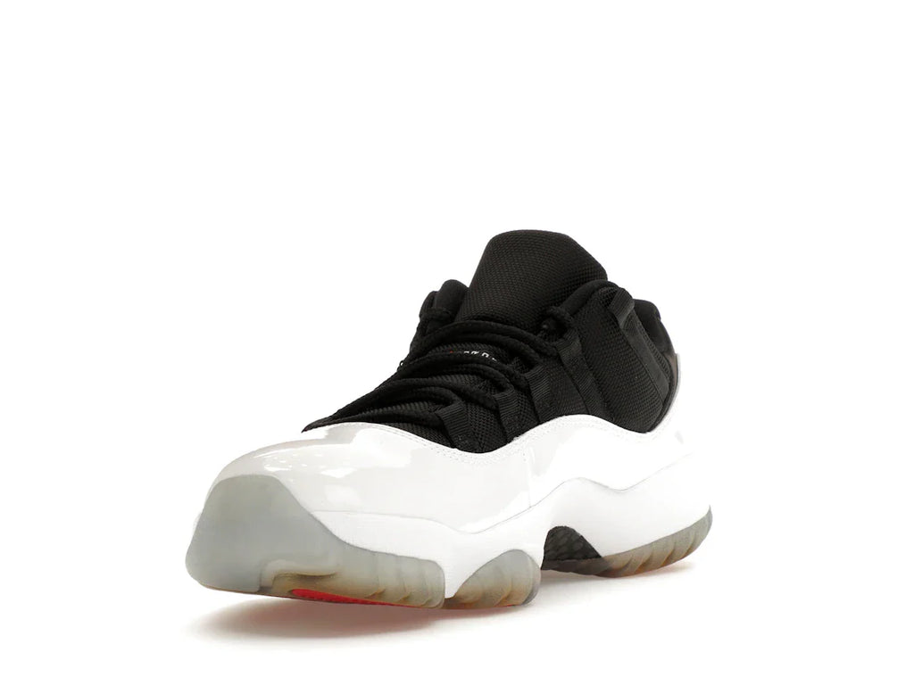 Jordan 11 Retro Low Tuxedo