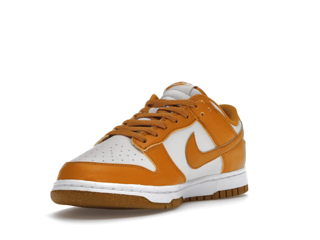 Nike Dunk Low Next Nature Phantom Gold Suede (Damen)