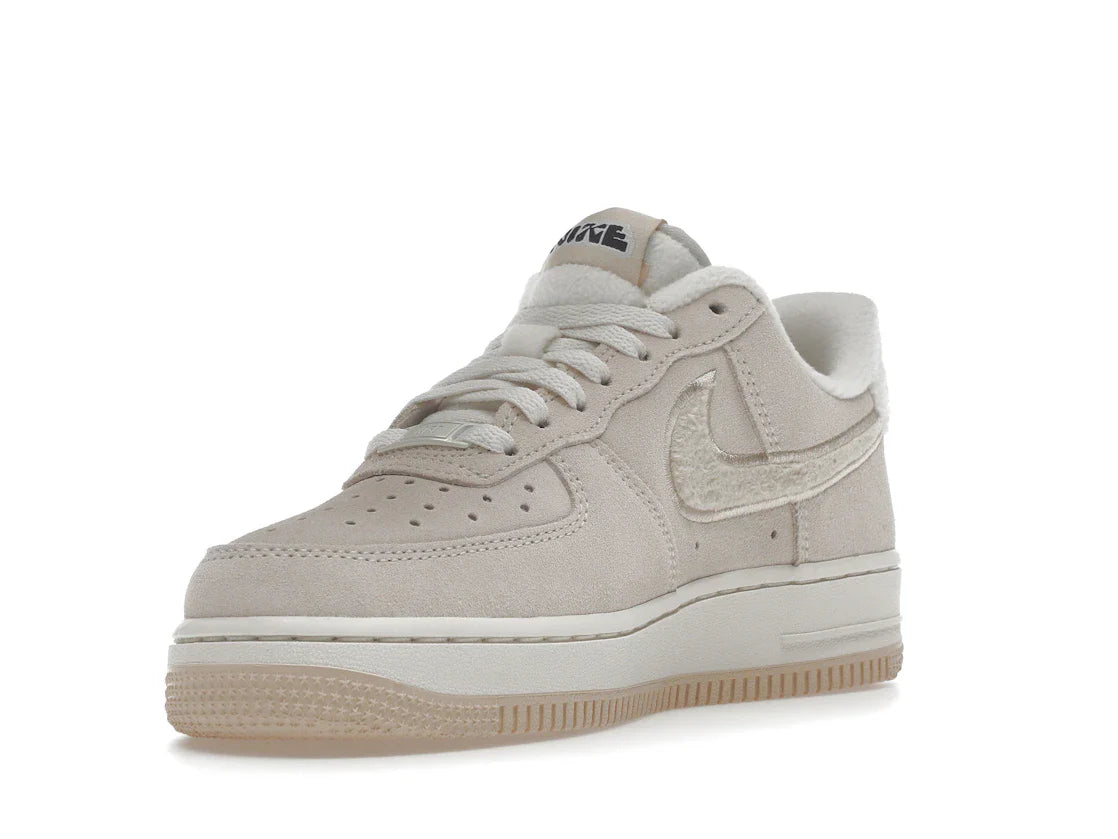 Nike Air Force 1 Low '07 SE Sanddrift Gum Fleece (Damen)