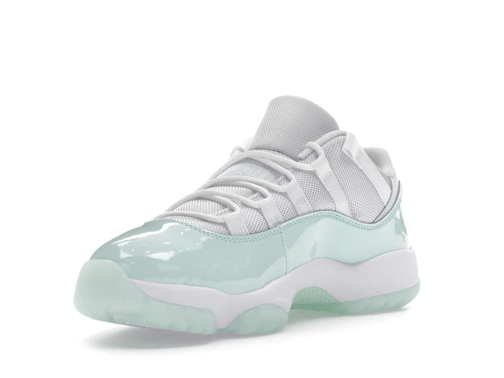 Jordan 11 Retro Low Igloo (Damen)
