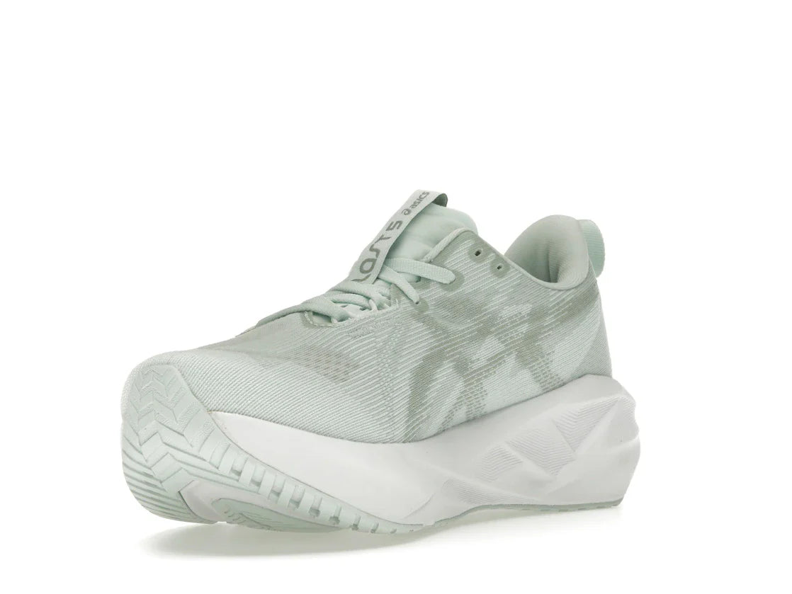 ASICS Novablast 5 Pure Aqua Seal Grau