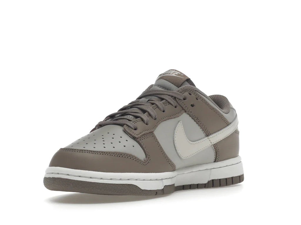 Nike Dunk Low Bone Beige (Damen)