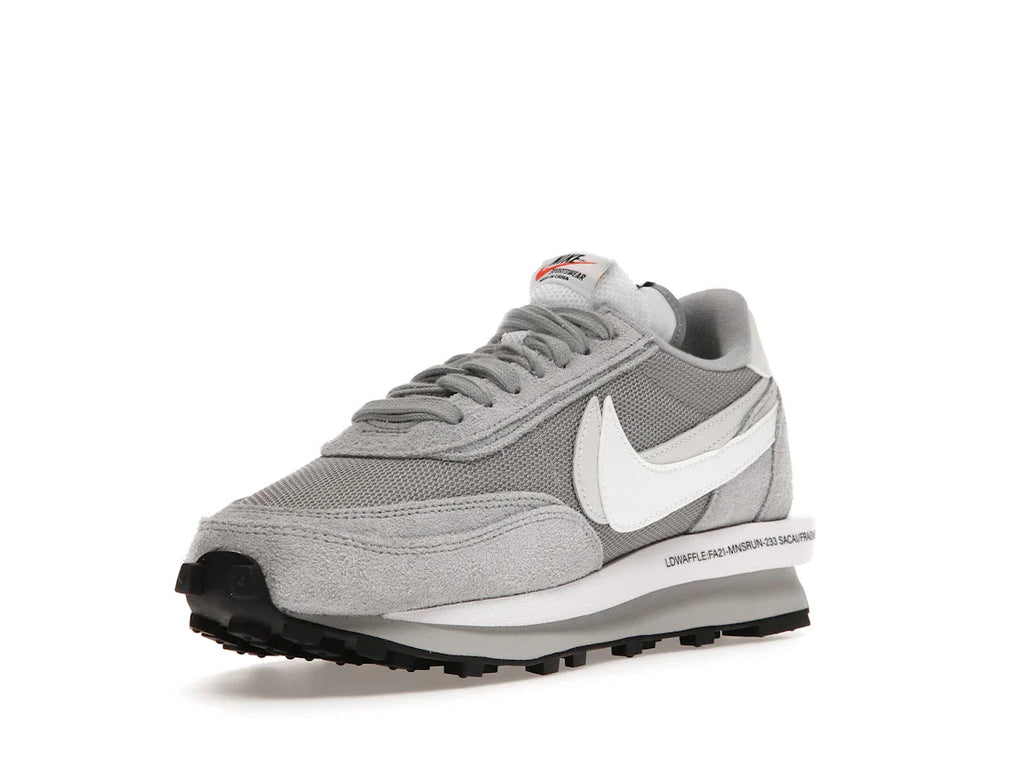 Nike LD Waffle SF sacai Fragment Grau