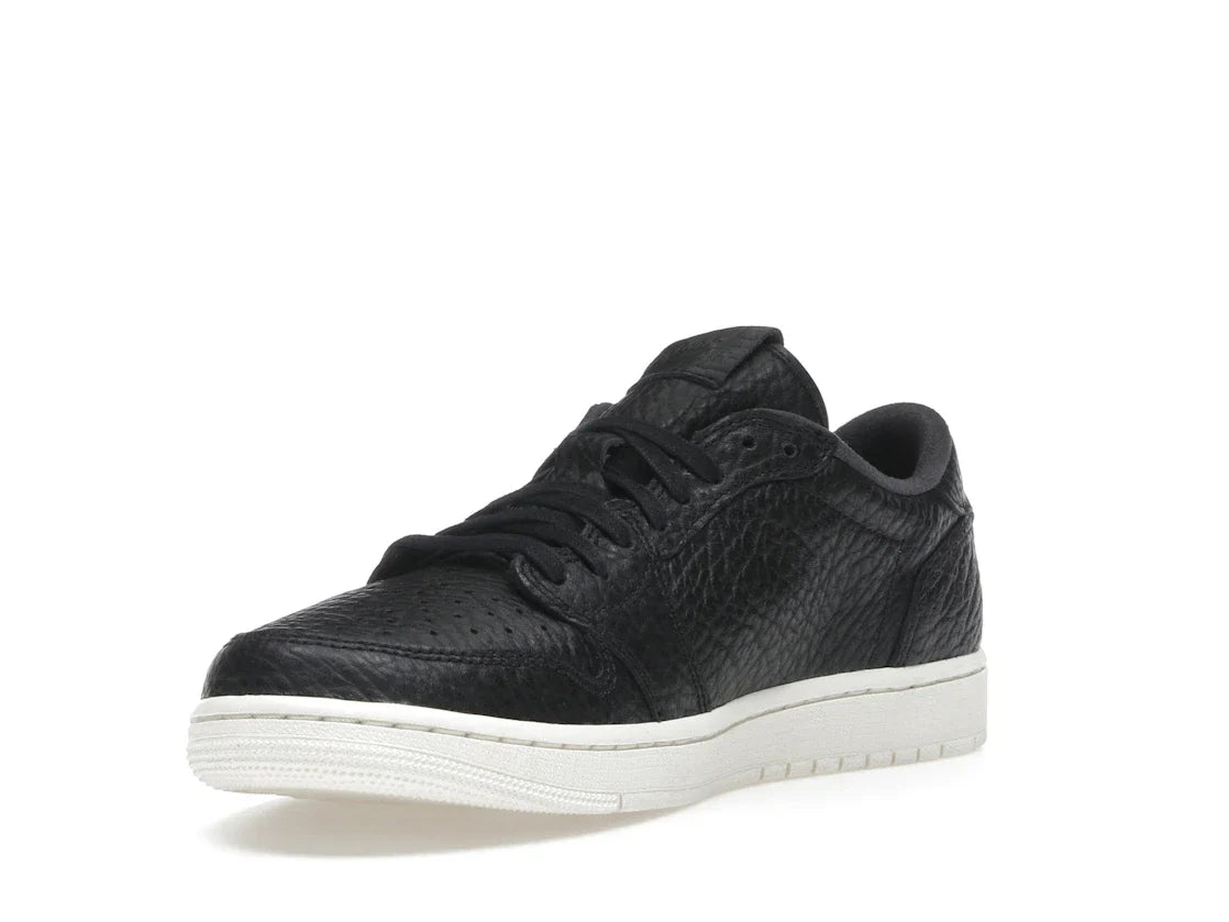 Jordan 1 Retro Low Swooshless Schwarz (2025)