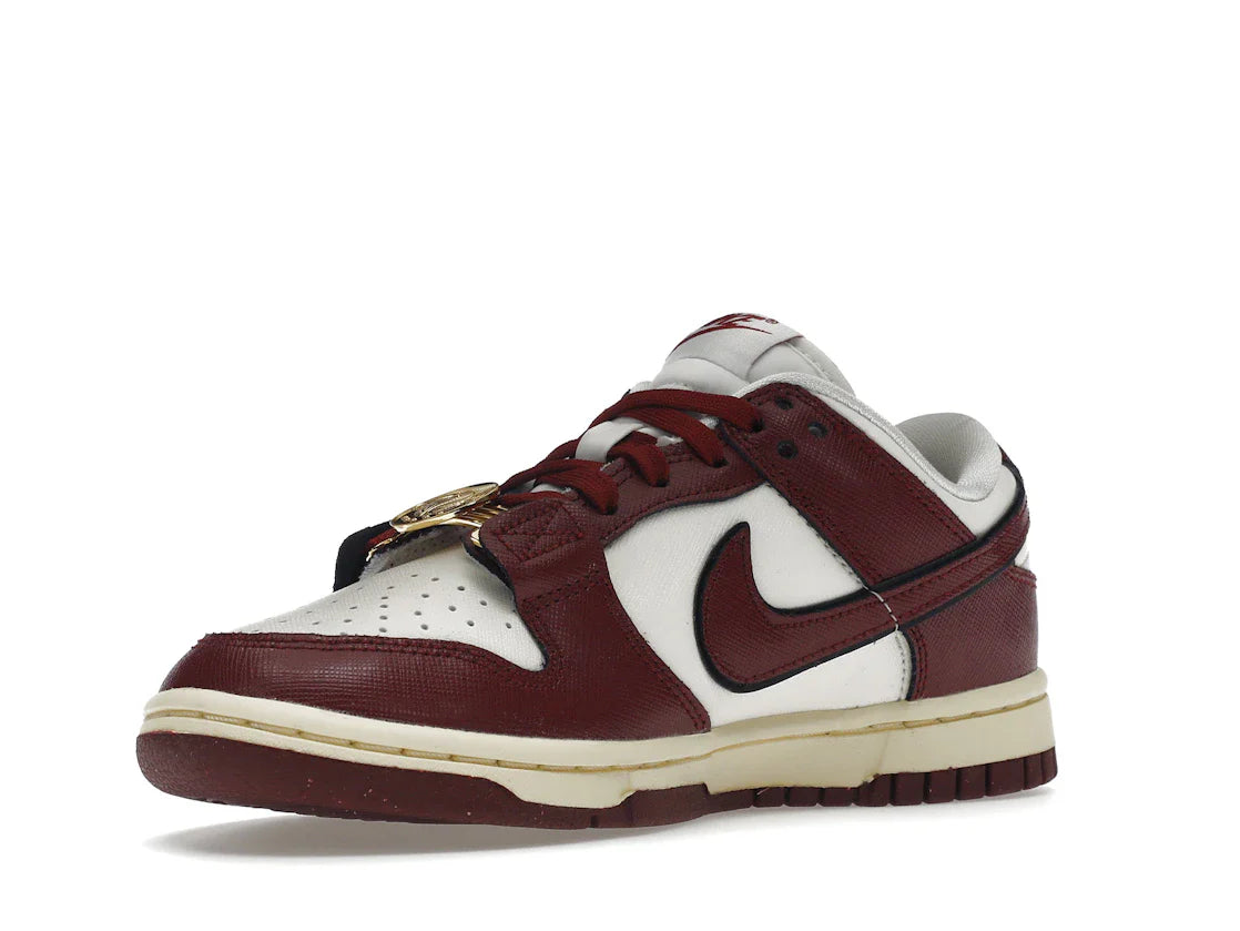 Nike Dunk Low SE Sisterhood Sail Team Red (Damen)
