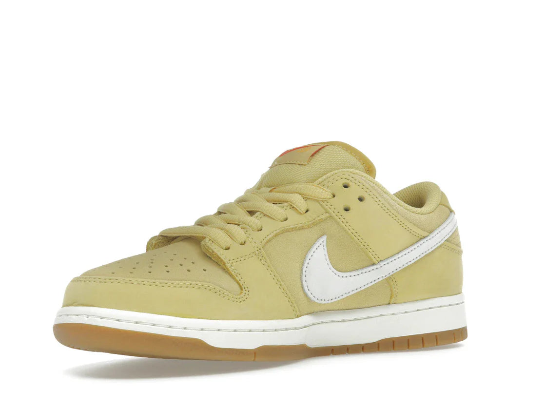 Nike SB Dunk Low Saturn Gold