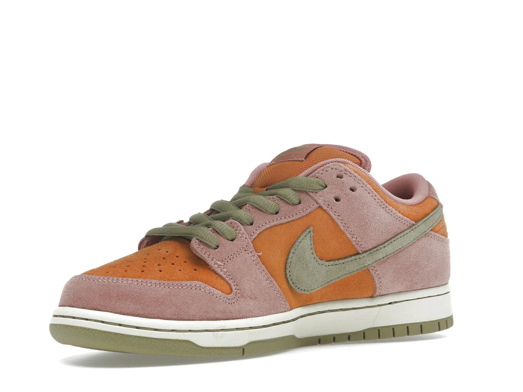 Nike SB Dunk Low Red Stardust