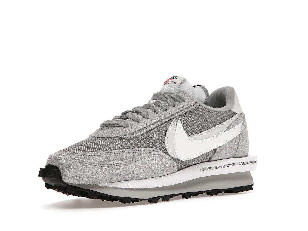 Nike LD Waffle SF sacai Fragment Grau