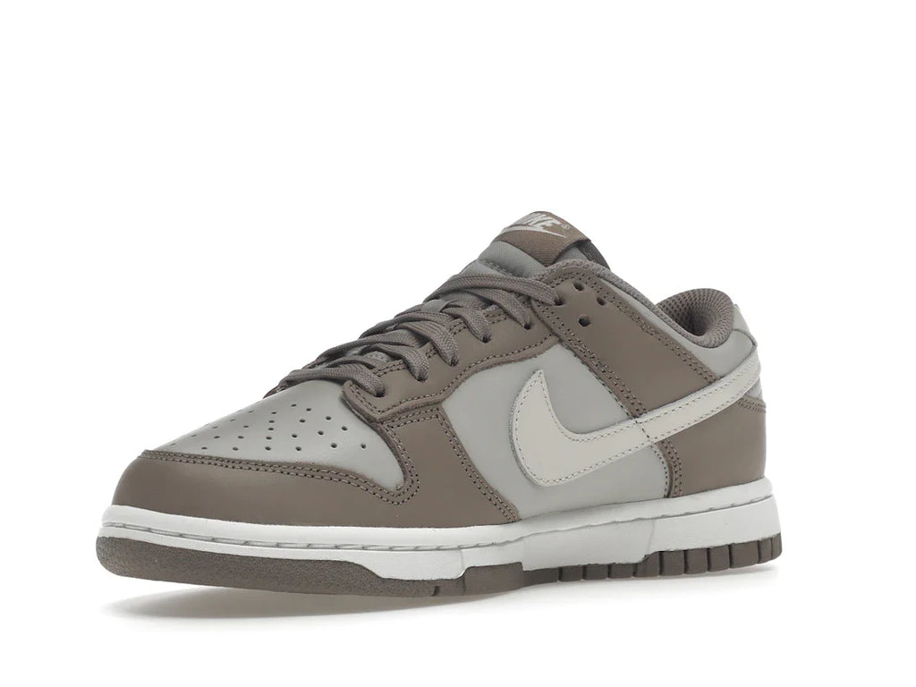 Nike Dunk Low Bone Beige (Damen)