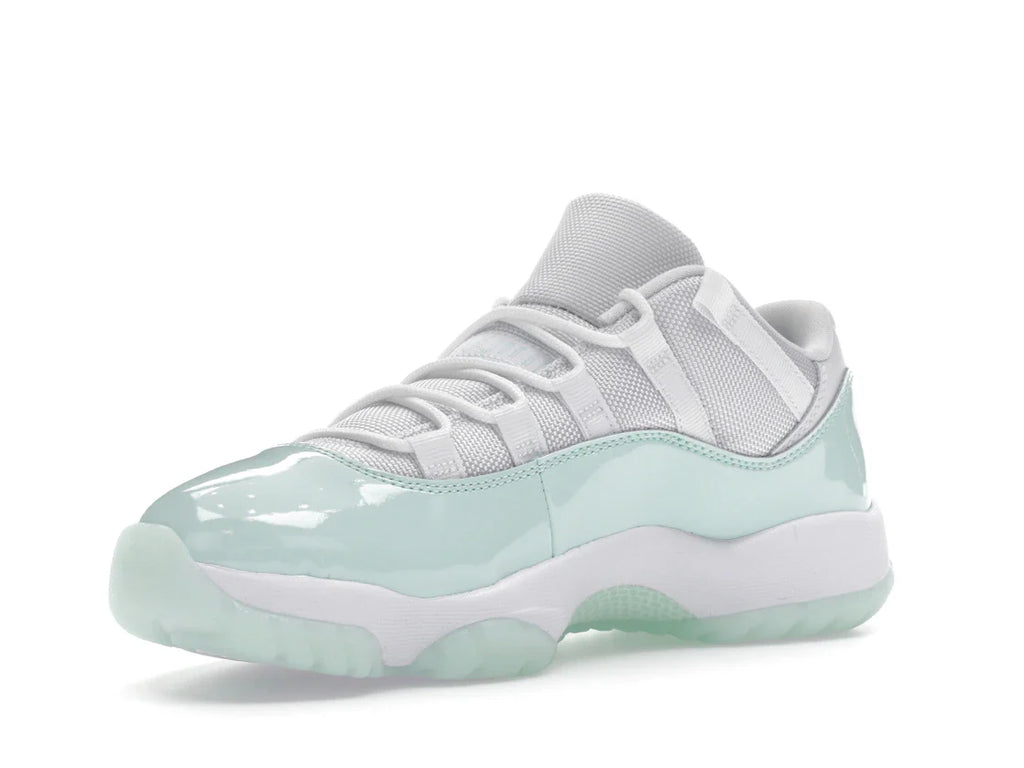 Jordan 11 Retro Low Igloo (Damen)