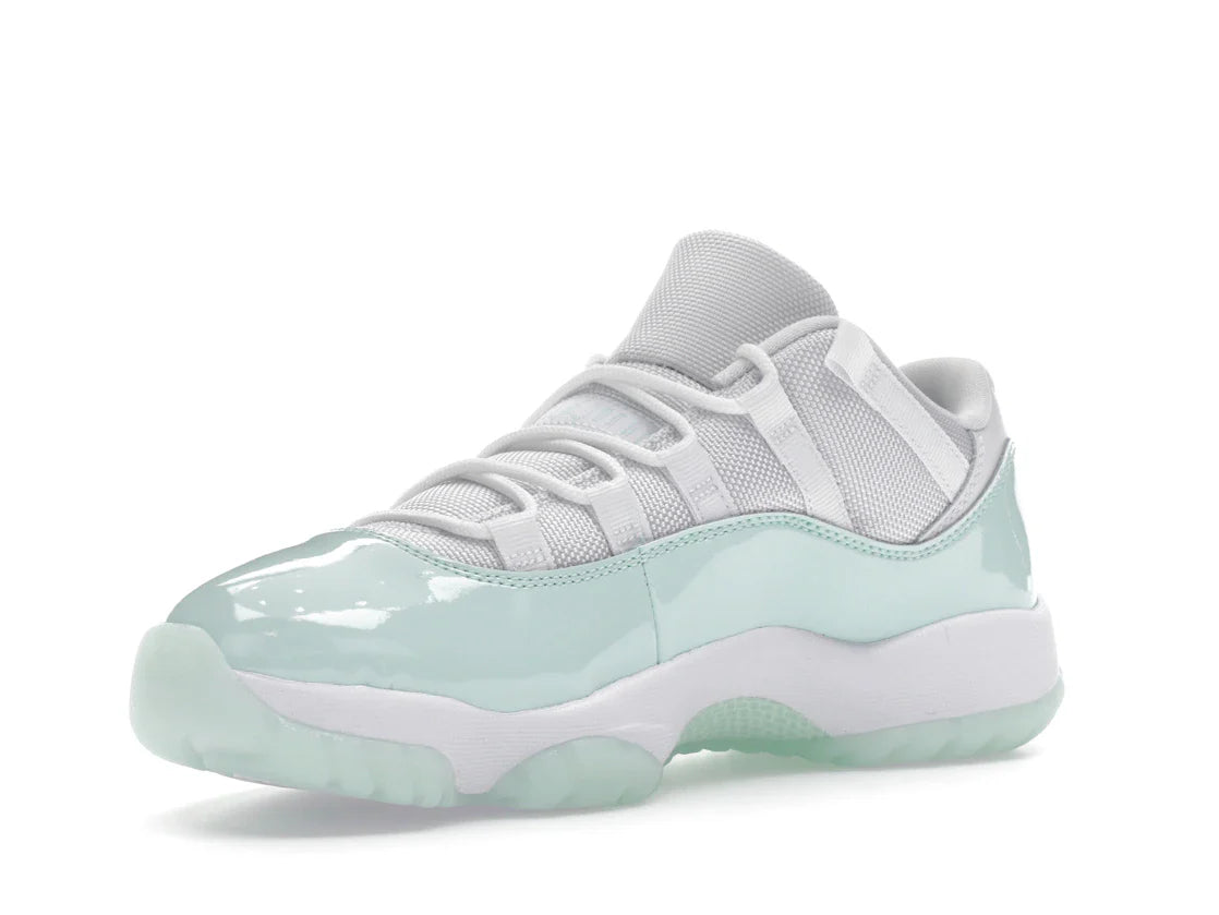 Jordan 11 Retro Low Igloo (Damen)