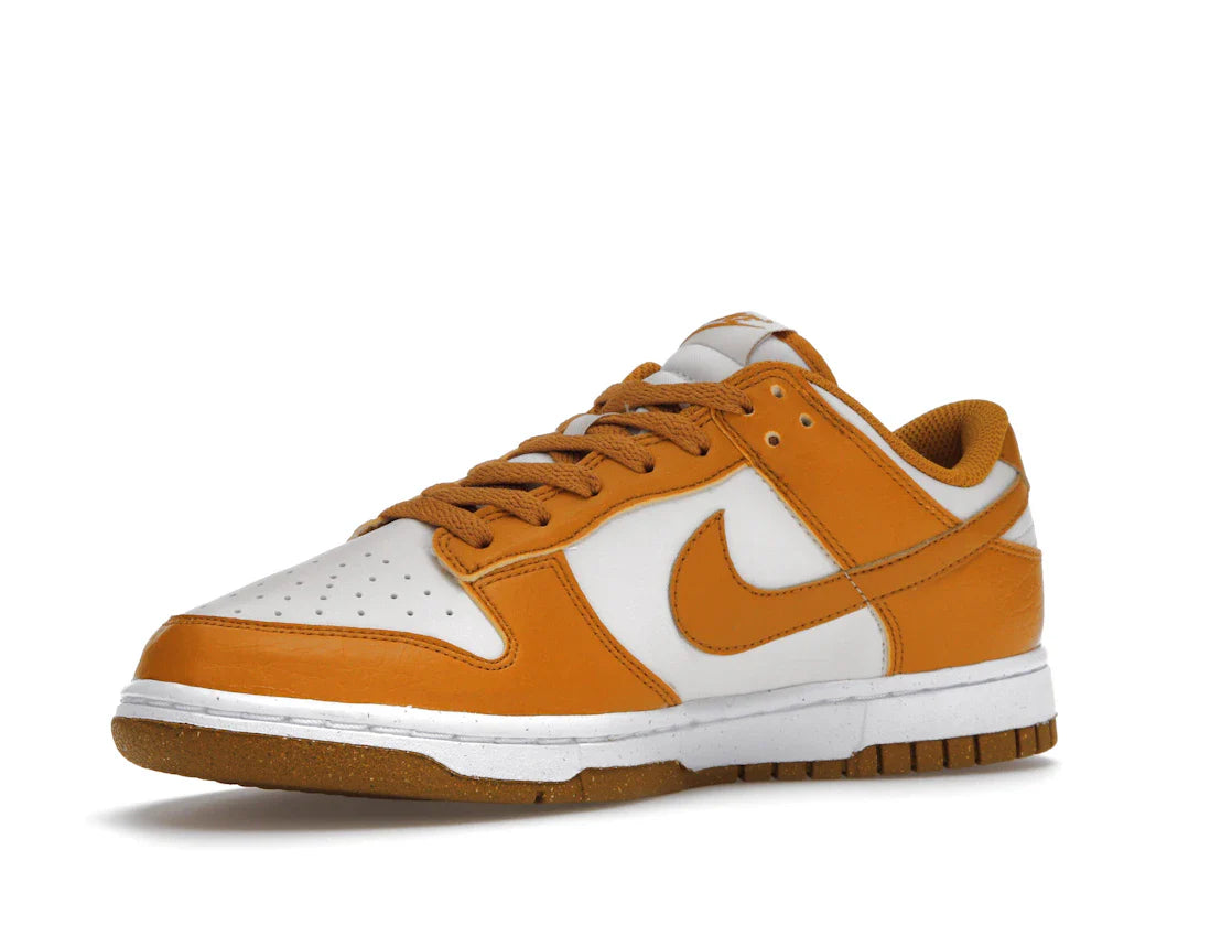 Nike Dunk Low Next Nature Phantom Gold Suede (Damen)