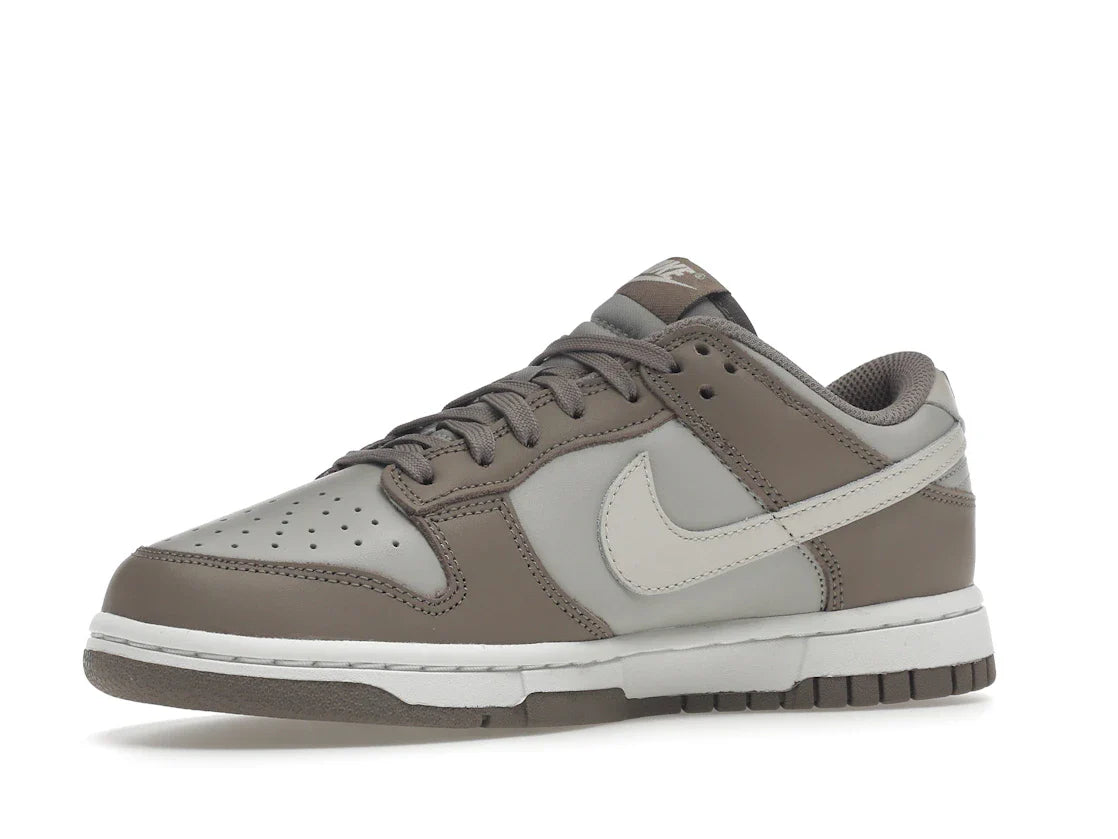 Nike Dunk Low Bone Beige (Damen)