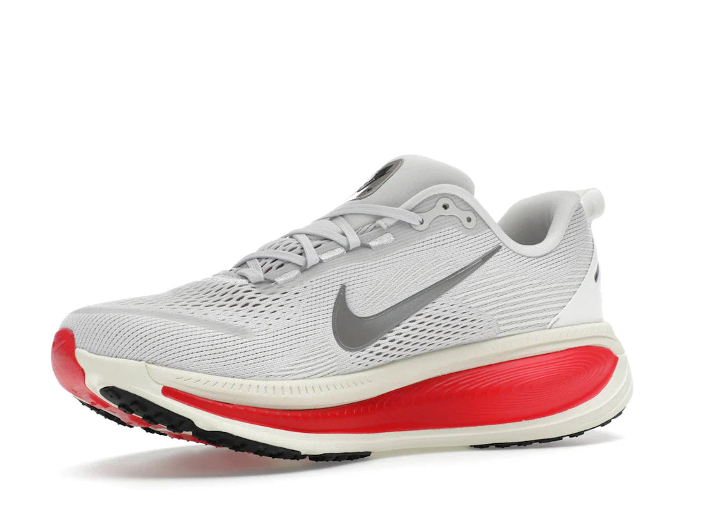 Nike Vomero 18 Platinum Tint Siren Red Light Smoke Gray Metallic Pewter