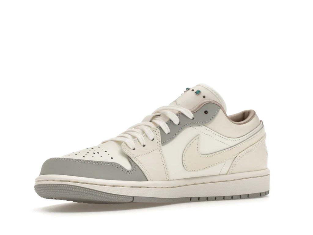 Jordan 1 Low Sail Soft Pearl (Damen)
