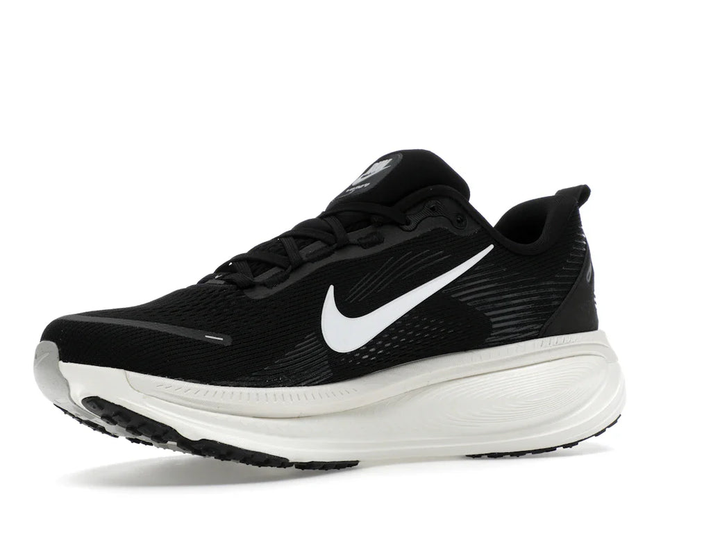 Nike Vomero 18 Schwarz, Kokosmilch, Hellgrau, Weiß